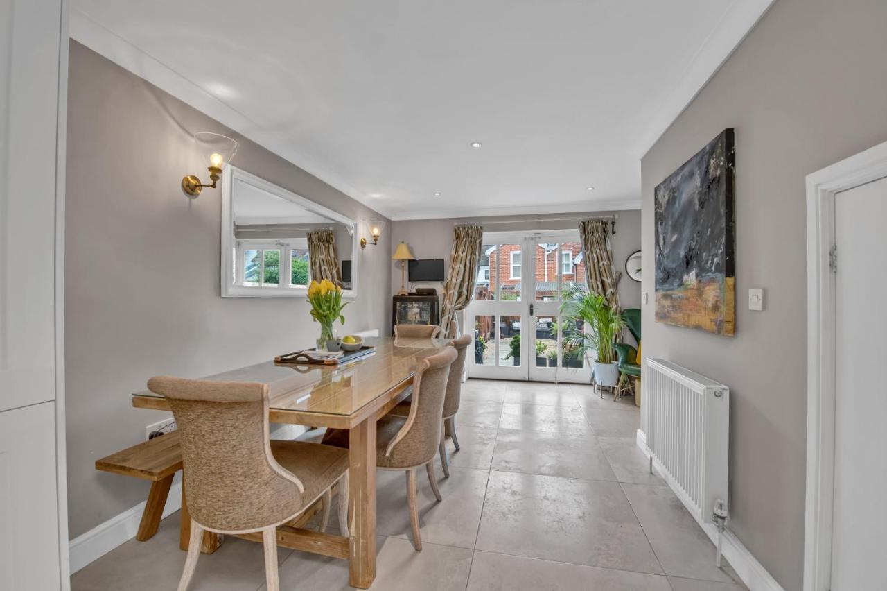 Stylish 3 Bedroom Townhouse For 5 Guests, Set In The Medieval Grid With Off Street Parking Bury St. Edmunds Exterior photo