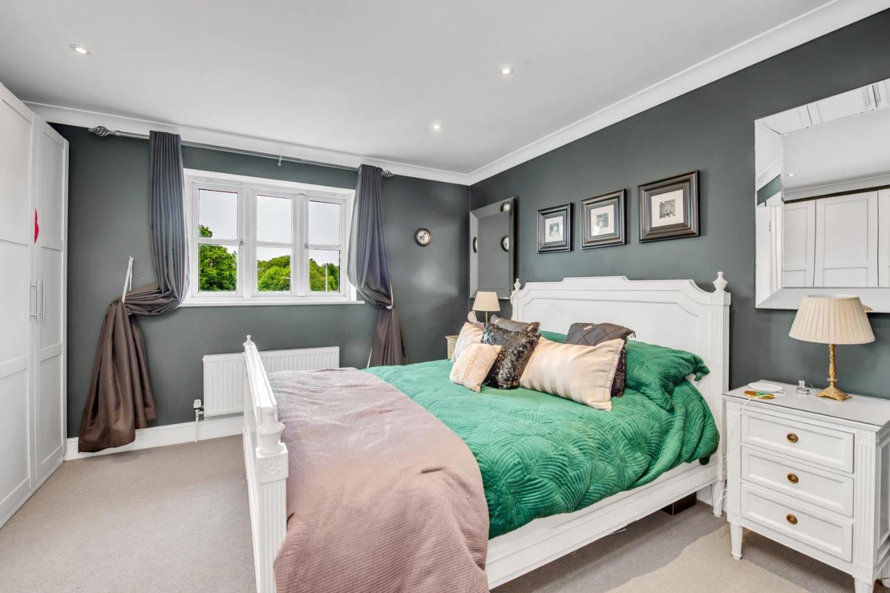 Stylish 3 Bedroom Townhouse For 5 Guests, Set In The Medieval Grid With Off Street Parking Bury St. Edmunds Exterior photo