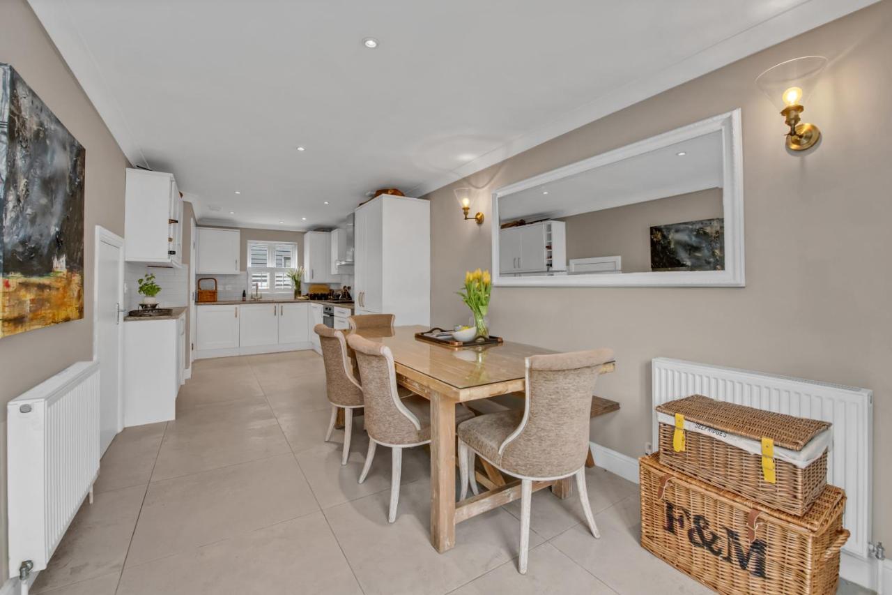 Stylish 3 Bedroom Townhouse For 5 Guests, Set In The Medieval Grid With Off Street Parking Bury St. Edmunds Exterior photo