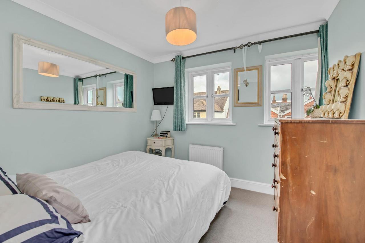Stylish 3 Bedroom Townhouse For 5 Guests, Set In The Medieval Grid With Off Street Parking Bury St. Edmunds Exterior photo